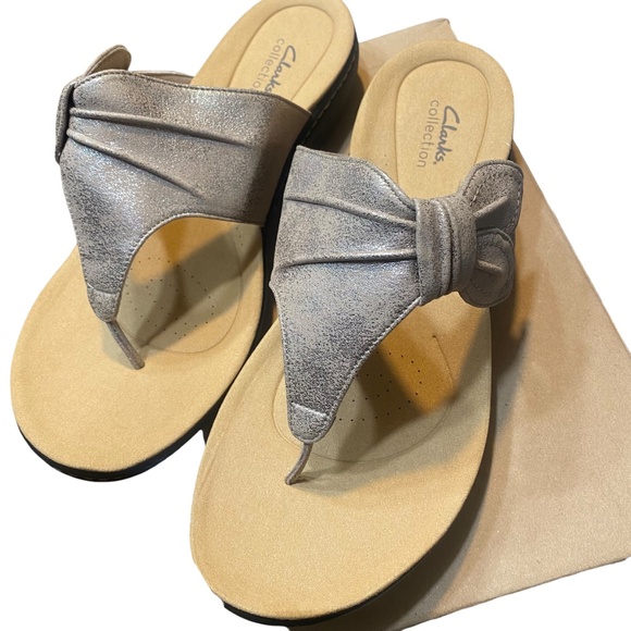 Clarks Laurieann Rae Women's Sandal Size 12W WIDE Taupe Metallic Comfort Thong - Picture 5 of 13